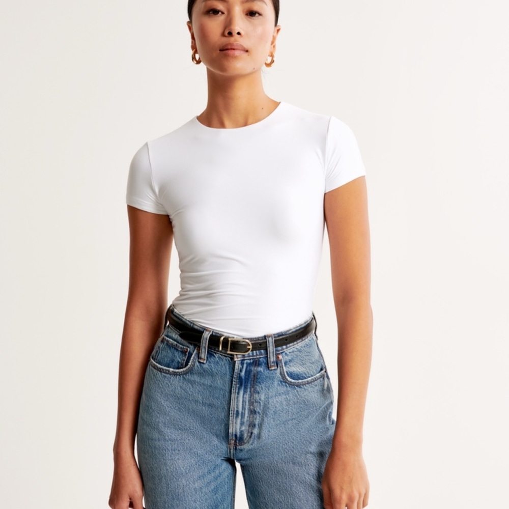 Abercrombie & Fitch Soft Matte Seamless Tuckable Baby Tee